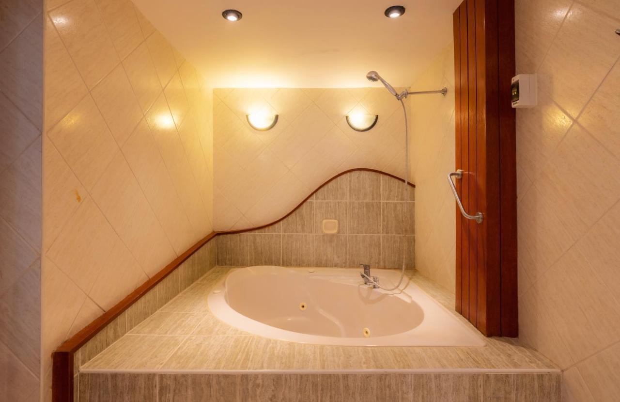 Hotel Country ตรูคีโย ภายนอก รูปภาพ